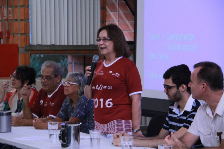 Estrangeiros são Recepcionados na Casa do Lago